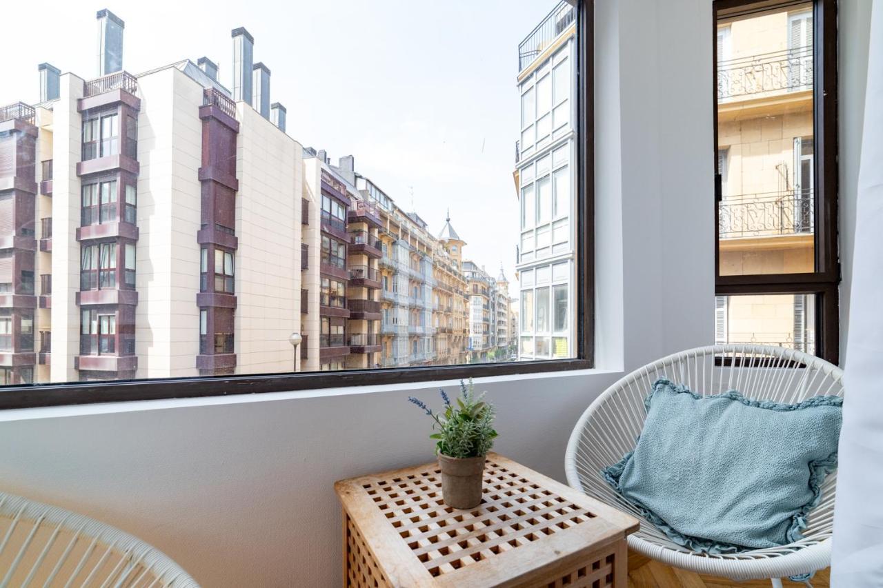 La Concha Cozy Balcony Apartment By Cisan Rentals Сан Себастиан Екстериор снимка